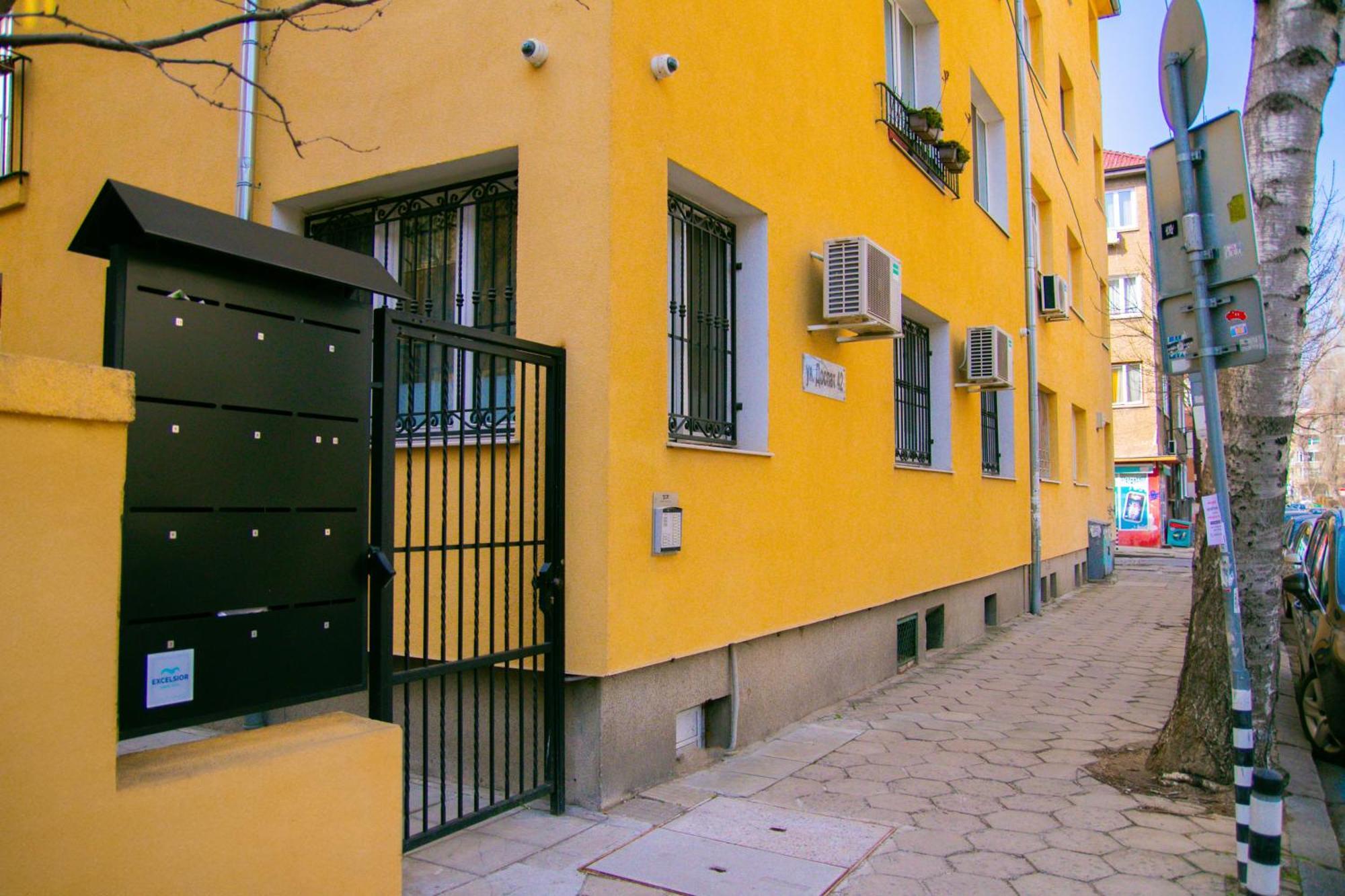 Spacious 1 Bed Flat Near Vitosha Blvd Sofya Dış mekan fotoğraf